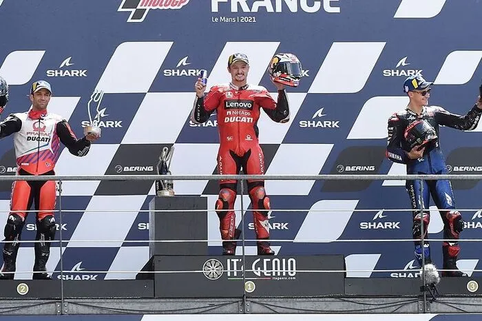  Jack Miller (AUS) Johan Zarco (FRA) Fabio Quartararo (FRA)  Hier kommen Sie zum Rennbericht!