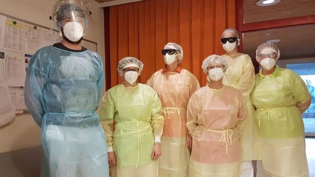 So ausgerüstet arbeiten die Mitarbeiter des Bezirkspflegeheimes Weiz derzeit