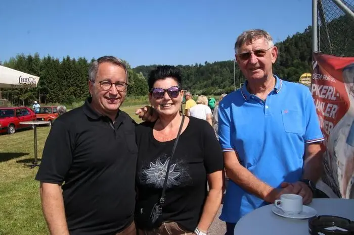 Unter den vielen Gästen waren auch Bürgermeister Johannes Schmid (l.) und seine Vorgänger-Kollegen Engelbert Köppel (r.) und Franz Schriebl.