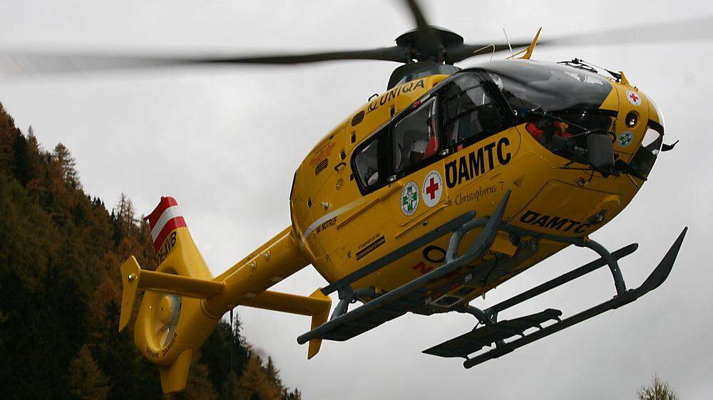 Der Biker wurde mit dem Rettungshubschrauber C7 ins Krankenhaus Lienz geflogen