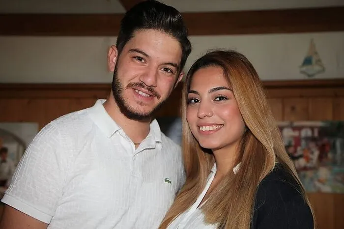 Yasemin Kucukyasar  und Mehmet Kayakaya feierten am 13. Juli in der Nähe von Ankara  ihre Hochzeit. Die Feierlichkeiten mit der 1500-köpfigen Gästeschar dauerten zwei Tage. Nun hat Brautvater Osman „Ossi“ Kucukyasar mit Yasemin und Mehmet Kayakaya eine enorme Verstärkung im Restaurant "Ossis" Mediterran in St. Stefan ob Stainz. Yasemin wird zudem ab Studienbeginn ihr Jusstudium aufnehmen.