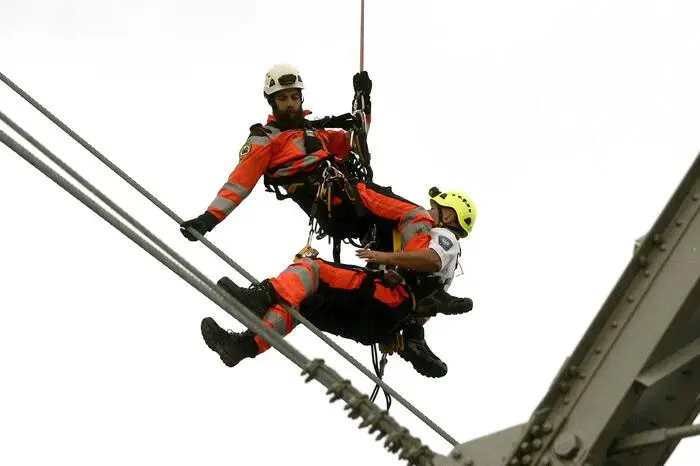 Die Höhenrettung der Feuerwehr, die Seiltechnikgruppe der Wiener Berufsrettung und Spezialisten der Wega nahmen an der Übung teil 