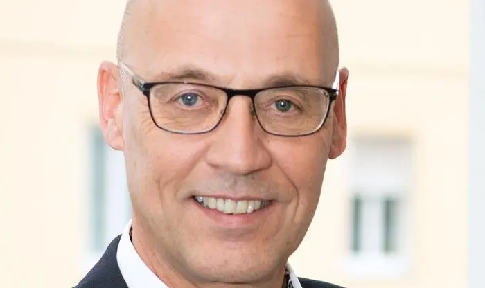 AMS-Geschäftsführer Karl-Heinz Snobe über Strategien gegen den Fachkräftemangel