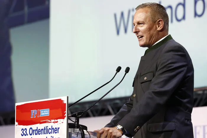 Ex-Verteidigungsminister Mario Kunasek fungierte als "Hausherr" in der Stadthalle.