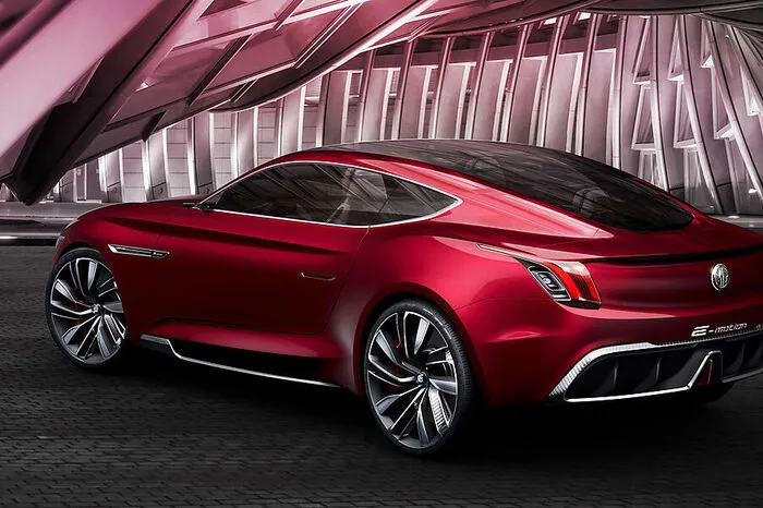 Bis jetzt. Denn auf ihrer Heimmesse in Schanghai präsentiert SAIC nun das, was man sich unter einem innovativen Sportwagen vorstellt: die Studie MG E-Motion.