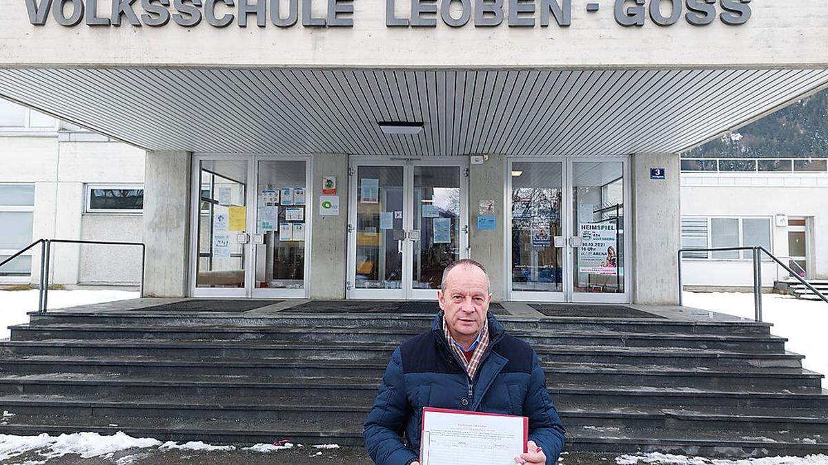 KP-Stadtrat Werner Murgg unterstützt Unterschriftenliste zum Erhalt des Standorts der Volksschule Göss