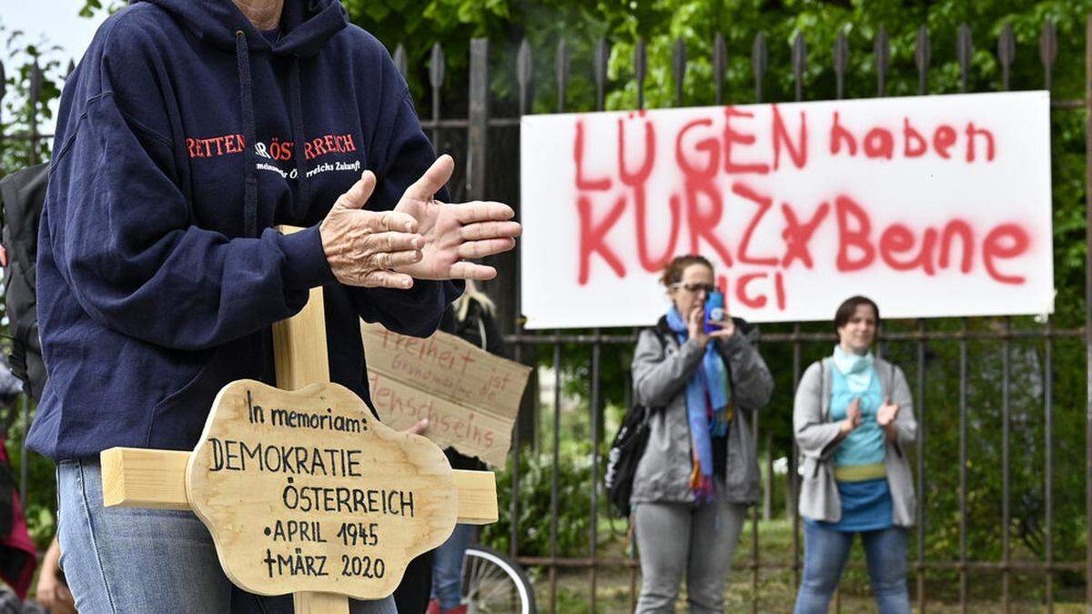 Demonstration gegen Corona-Maßnahmen in Wien (Bild). Eine ähnliche Veranstaltung in Graz wurde untersagt