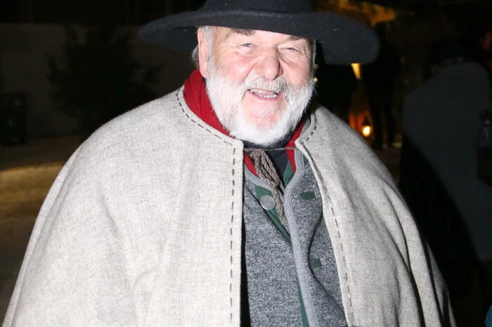 Bei der Eröffnung am Freitagabend gesichtet: Altbürgermeister „Alt-Fürst“ Max Koschitz (unser Foto)