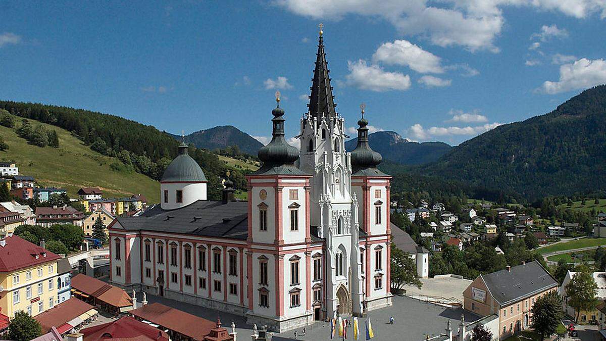 In der Basilika herrscht bereits wieder Maskenpflicht