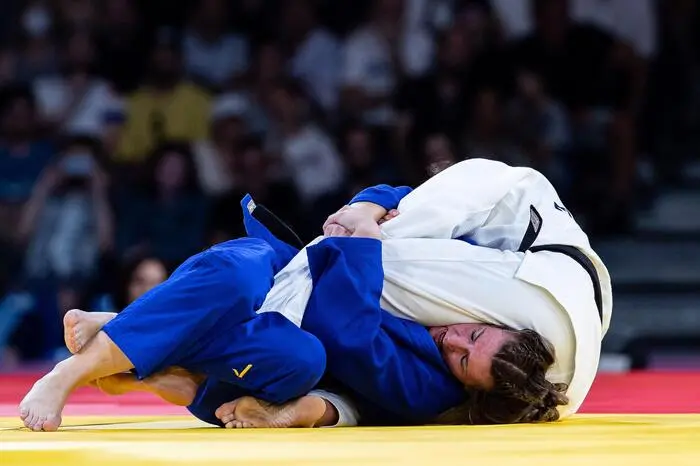 31.07.2024, Champ de Mars, Paris, FRA, Olympische Sommerspiele, Paris 2024, Judo, Damen, im Bild Judo Damen Halbfinale, Miriam Butkereit (GER) vs Michaela Polleres (AUT), Sieg fuer Miriam Butkereit (GER), Miriam utkereit (GER) hat Michaela fest im Griff Polleres (AUT) // during the women judo competition for the Summer Olympic Games in Paris 2024. Champ de Mars in Paris, France on 2024/07/31. EXPA Pictures © 2024, PhotoCredit: EXPA/ Eibner-Pressefoto/ Roger Buerke

*****ATTENTION - OUT of GER*****