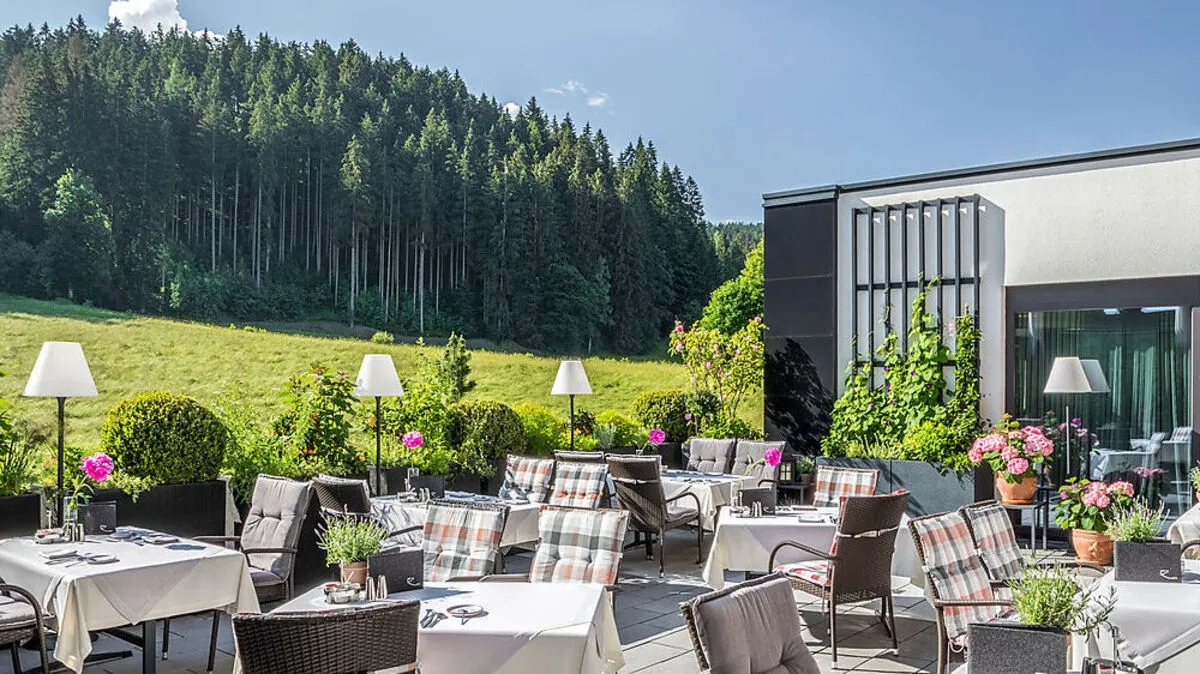 Traumhafte Kulisse auf der Frühstücksterrasse