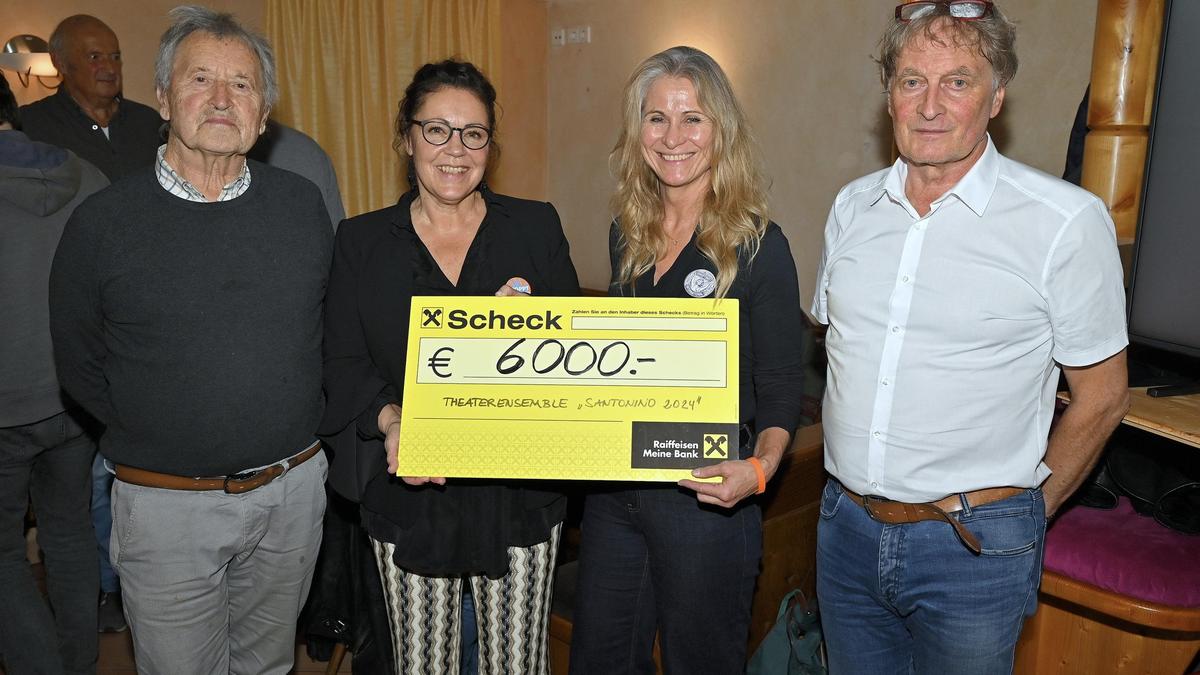 Spendenübergabe an den Soroptimistclub Hermagor: Engelbert Obernosterer, Monika Fitzek-Bertoldi, Susanne Kühne und Werner Wölbitch