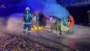 Die Kameradinnen und Kameraden der FF St. Michael mussten in den vergangenen Wochen zu mehreren Mülltonnenbränden ausrücken