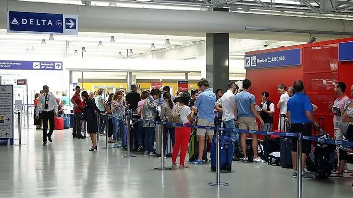 Lange Warteizeiten für Delta-Passagiere