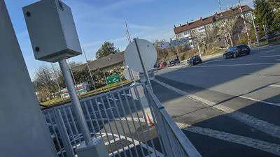 Der neue Rotlichtblitzer am Südring in Klagenfurt