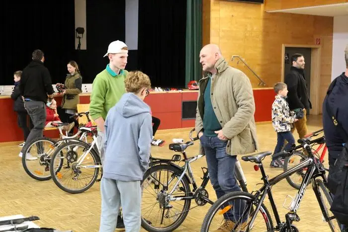 Ob Bekleidung, Fahrräder, Scooter, Rollschuhe, Helme und vieles mehr: Da war für jeden etwas dabei!