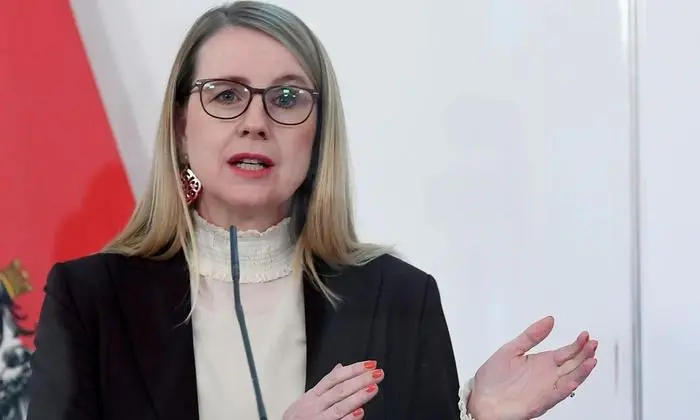 Wirtschaftsministerin Margarethe Schramböck