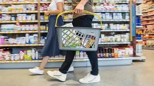 Die Produkte: Zahncreme, Sonnenfluid, Kindersonnenmilch, Deostick, Lippenbalsam, Tampons Super Plus, WC-Reiniger