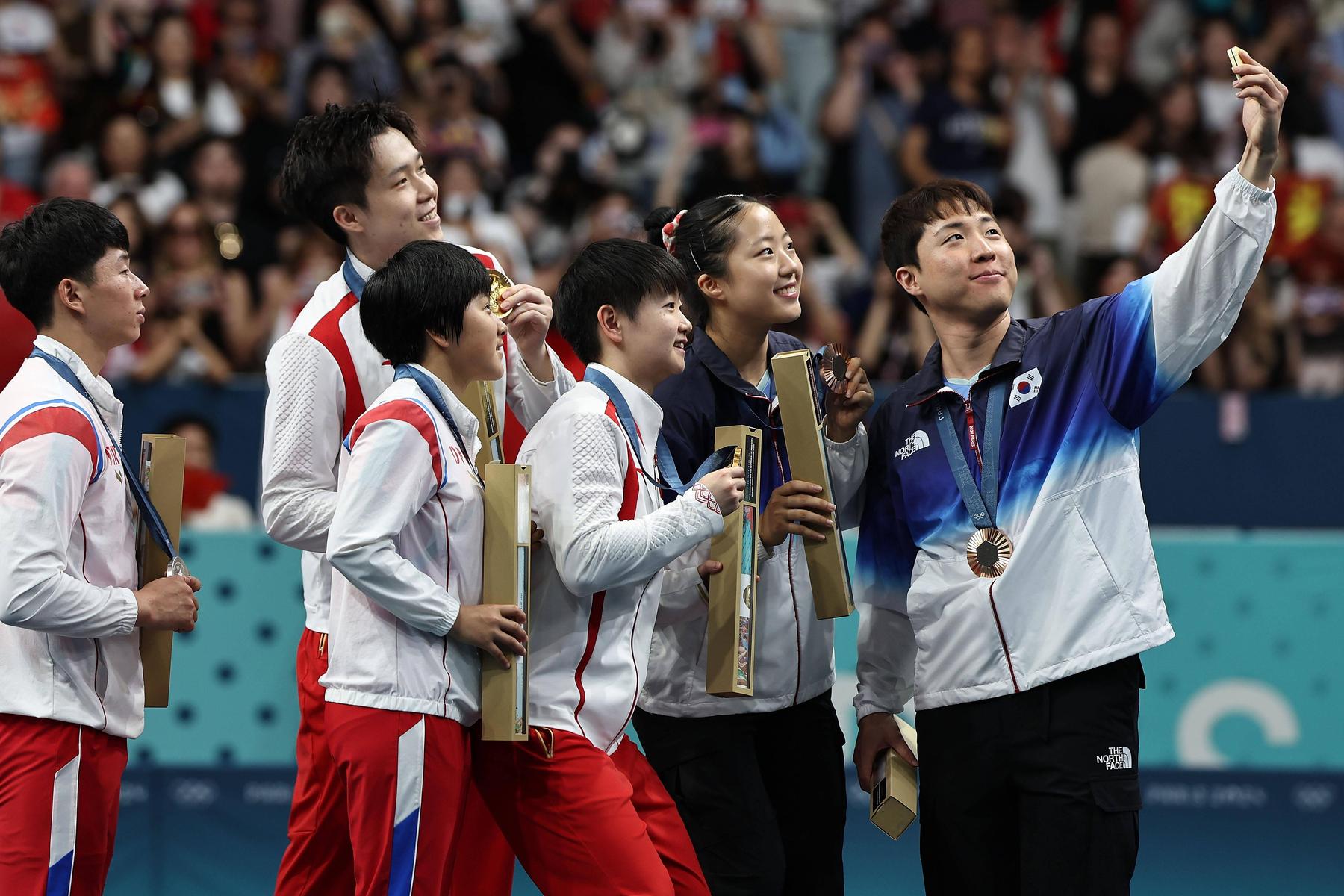 Selfie von nord- und südkoreanischen Medaillengewinnern sorgt für Aufsehen