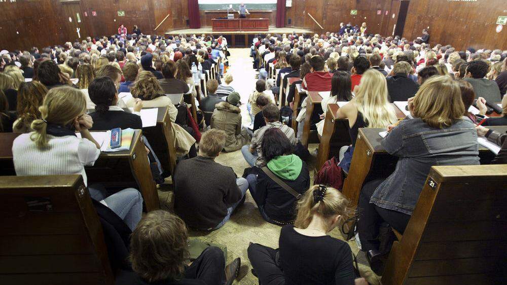 Überfüllte Hörsäle: Das will die Uni Graz vermeiden