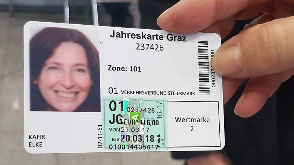 Auch Verkehrsstadträtin Elke Kahr besitzt eine Jahreskarte für die Graz Linien