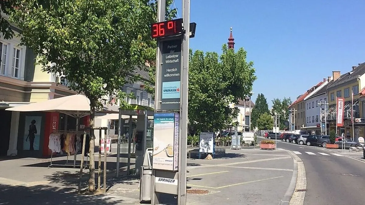 Ob die 36 Grad, wie am Leibnitzer Hauptplatz angezeigt, noch erreicht werden? Wenn nicht am Dienstag, dann vielleicht im Lauf der Woche