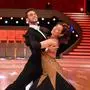 Dancing Stars - Probe - Acht Paare treten an, um Jury und Publikum von ihrem Können zu überzeugen. Rot-weiß-rot wird es für die verbliebenen acht Paare, wenn nach dem Motto "Musik aus Österreich" getanzt wird. Auf den Tanzkarten stehen diesmal Cha Cha Cha, Langsamer Walzer, Quickstep, Rumba, Samba, Slowfox und Tango.  Im Bild: Julia Cencig, Patrick Seebauer. - SENDUNG: ORF1 - FR - 04.04.2025 - 20:15 Uhr - Copyright: ORF/Hans Leitner - Veröffentlichung honorarfrei nur für redaktionelle Berichterstattung in Sendungszusammenhang und mit Copyrightangabe. Kontakt: foto@orf.at