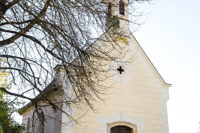 Alle Nachfahren müssen für die Erhaltung und Pflege der Kapelle und deren Inventar sorgen - so steht es in einer handschriftlichen Urkunde.