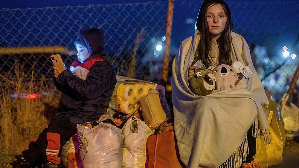 An der polnischen Grenze: : Die Geschwister Helena und Bodia kommen aus Lwiw 