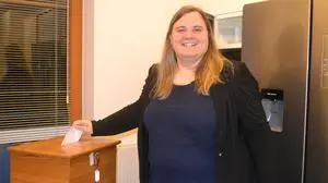 Bürgermeisterin Andrea Kohl (ÖVP) bei der Wahl ihres neuen Vize Manfred Schaffer in der letzten Gemeinderatssitzung