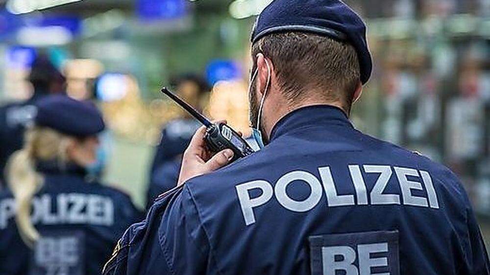 Die neue Bereitschaftseinheit der Polizei löste die Autoparty am Metnitzstrand auf