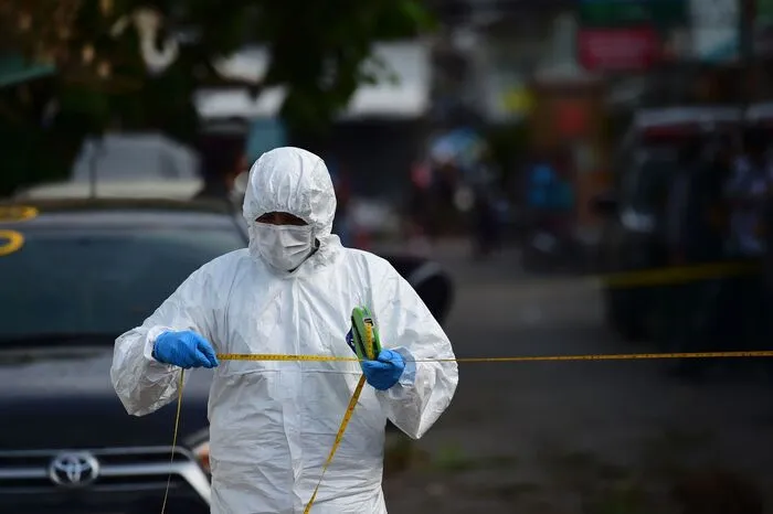 Vier davon detonierten demnach in dem Touristenort Hua Hin, zwei weitere auf der Urlaubsinsel Phuket, eine in Surat Thani und eine in Trang.