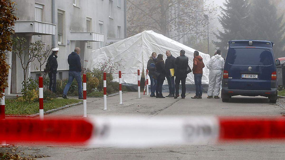 Am Samstag früh sperrten Ermittler den Tatort in Waidmannsdorf ab