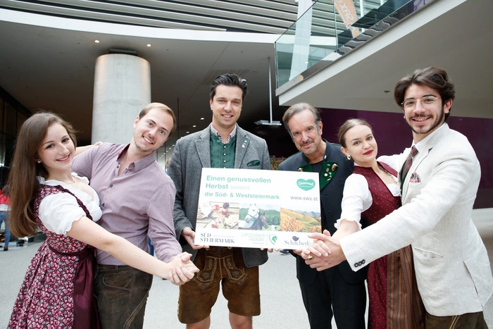 Beim Vortanzen in Graz waren Guido Jaklitsch und Thomas Brandner vom Tourismusregionalverband Süd- und Weststeiermark als Vertreter der Gastregion des Steirerballs 2020 in der Jury mit dabei.