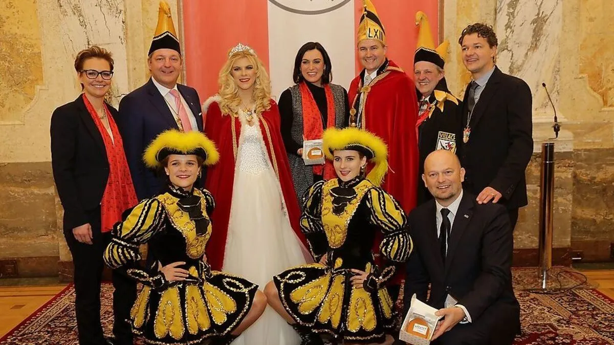 Die Faschingsdelegation brachte Köstinger Krapfen mit