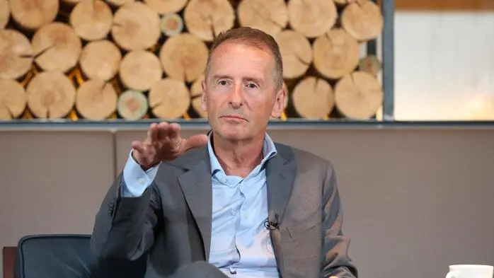 Herbert Diess: Hotelier, Rinderzucht, E-Auto-Traktorbauer, autonome E-Landmaschinen