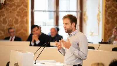KPÖ-Chef Alexander Melinz kündigt eine Dringliche Anfrage im Landtag an