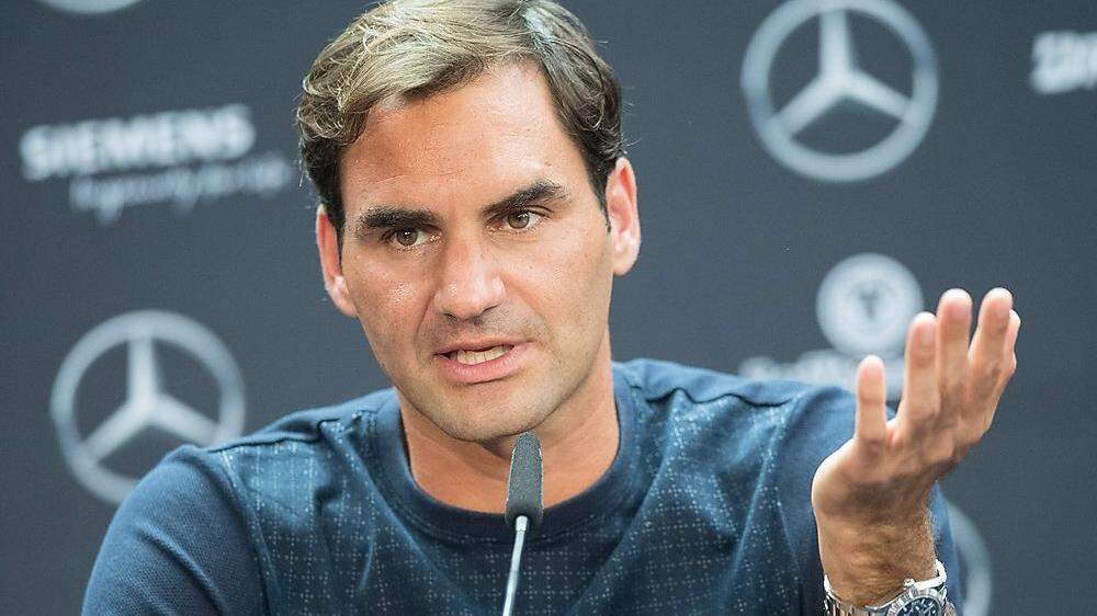 Roger Federer bei der Pressekonferenz in Stuttgart