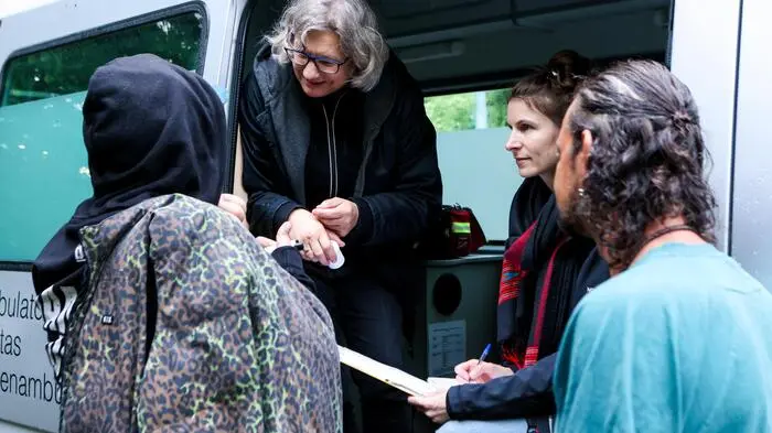 Die „Rollende Ambulanz“ versorgt Menschen, die ansonsten auf der Strecke bleiben