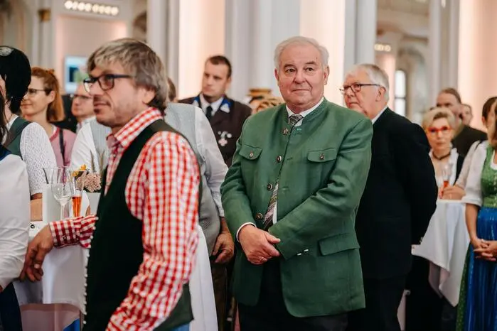 Auch Alt-LH Hermann Schützenhöfer war in der Aula