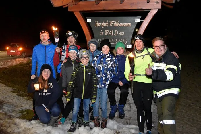 Eltern, Freunde und Feuerwehrkameraden waren nach der Ankunft in Wald begeistert von der Leistung des "Steirers des Tages" vom Samstag.