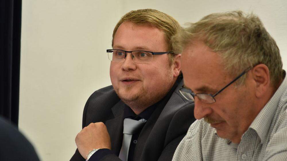 Michael Schwingenschlögl (links) kehrt der SPÖ Wildon mit Bürgermeister Helmut Walch (rechts) den Rücken
