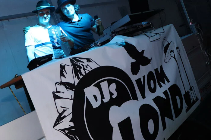 Im Discozelt waren die "DJ's vom Lond" mit Florian Krassnitzer und Andreas Krassnitzer, die mit ihren fetten Beats &amp; Rhythmen den Jugendlichen ordentlich einheizten!
