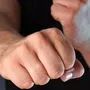 Durch den Faustschlag wurde der 17-Jährige bewusstlos