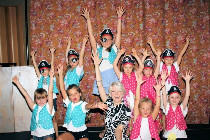 Bei der Abschlussaufführung in der Musikschule Ligist präsentierten sich die jungen Darsteller in Bestform und begeisterten die anwesenden Eltern, Verwandten und Bekannten mit ihrem schauspielerischen Können und schwungvollen Tanzeinlagen.