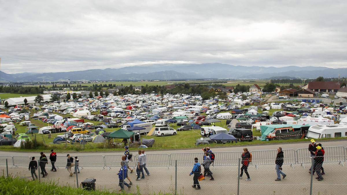 Viele Motorsportfans campen gerne rund um den Red Bull Ring. Der Lärm, den sie verursachen, stört Anrainer