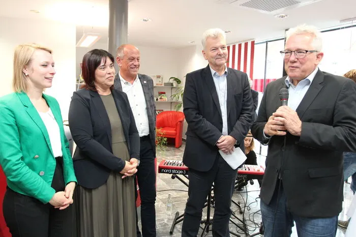 Im Zuge der Eröffnungsfeier wurden außerdem die Gewinner des Fotowettbewerbs gekürt. Die schönsten Fotos aus der Region werden im Regionalbüro aufgehängt.