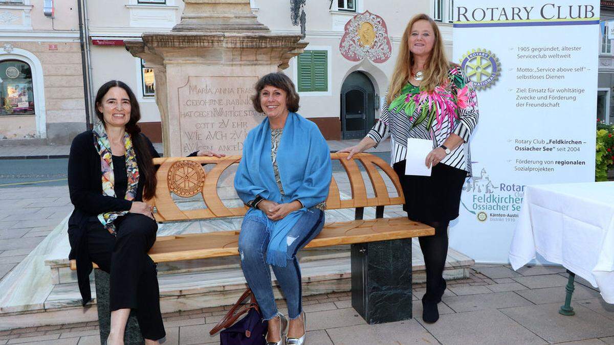 Sitzen schon gemütlich:Helga Palasser, Susanne Zinell und Susanne Laggner-Primosch (von links). 