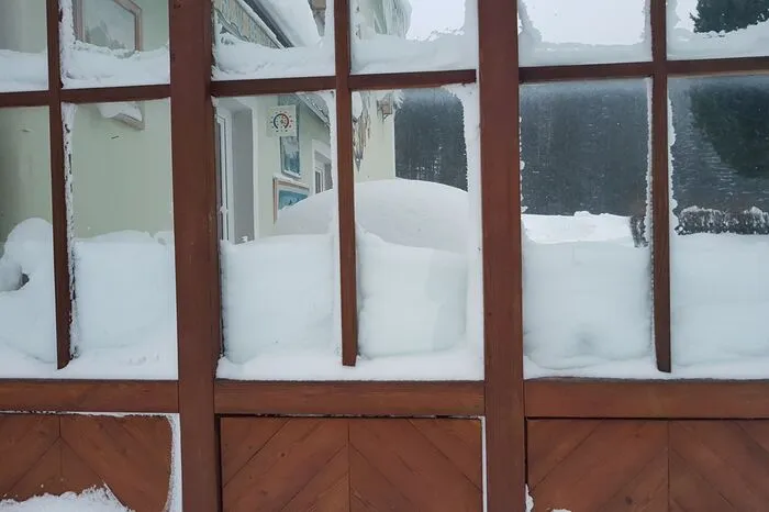 Rund zwei Meter Schnee liegen derzeit in St. Johann.