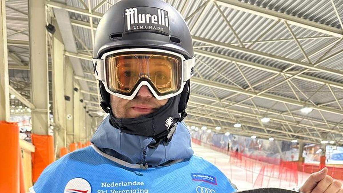 Markus Schmidhofer mit seinem Snowboard